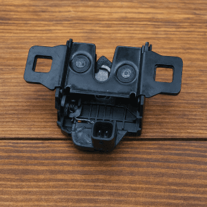 Land Rover Freelander L314 Rear Bonnet Lock